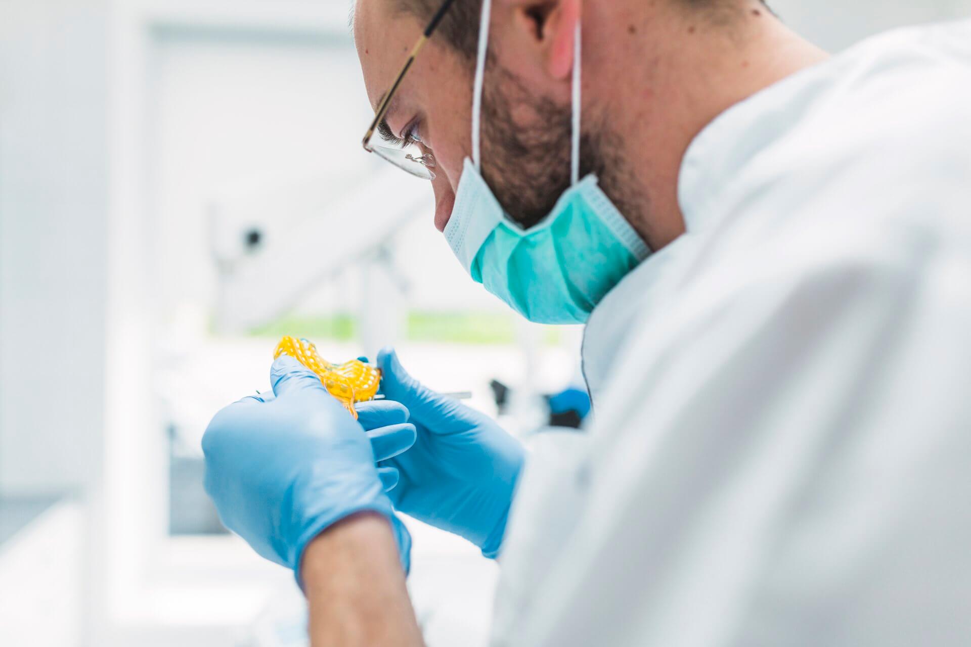 Laboratorio dental con tecnología CAD/CAM - Sonrisa Para Todos