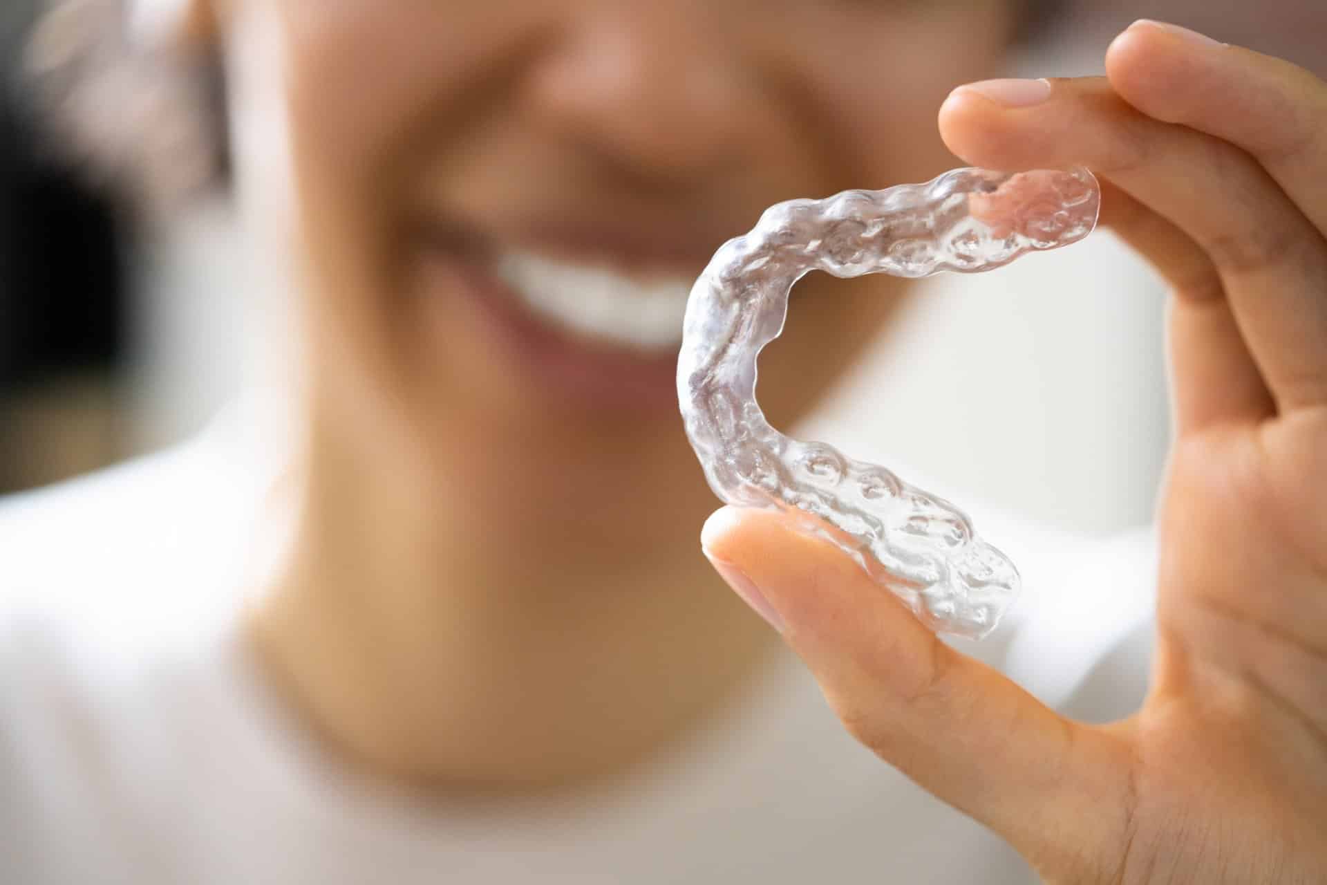 Beneficios de los alineadores Invisalign - Sonrisa Para Todos